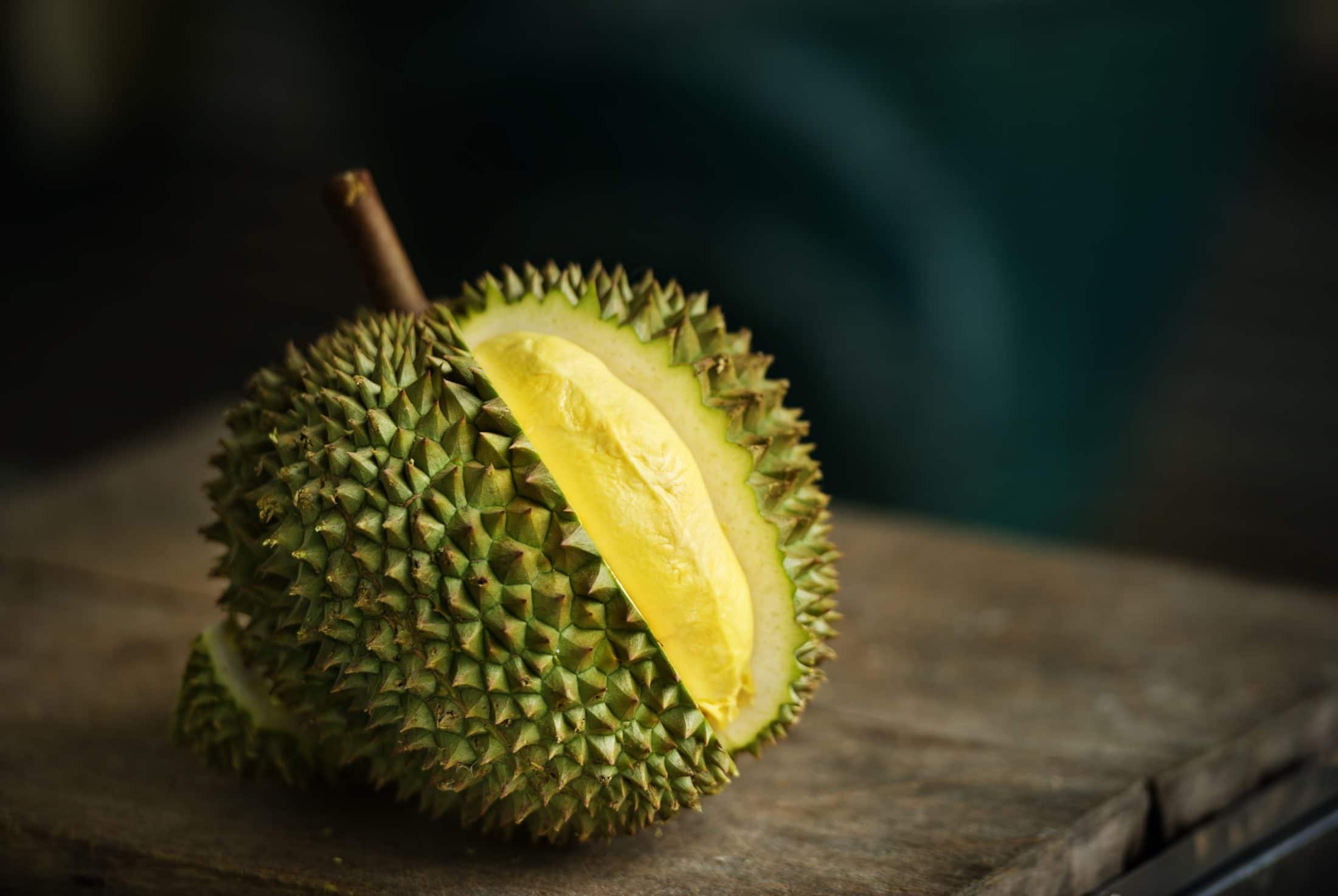 A király bűzlik: négy megtörtént eset, ami tovább írja a durián mítoszát